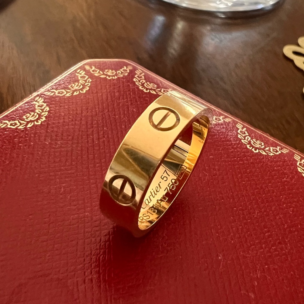 Cartier Gold Ring size 7 
Sold As Is, Great 18k gold
autentication tru poshmark.